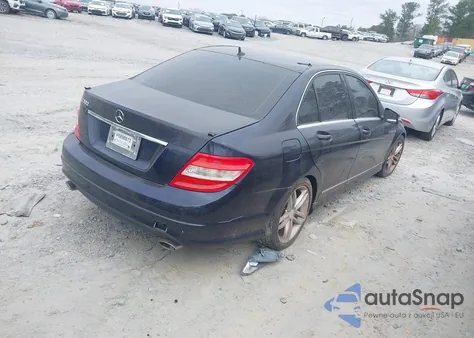 2011 Mercedes-Benz C 300 Luxury/Sport из США, поврежденный, VIN WDDGF5EB1BR184888